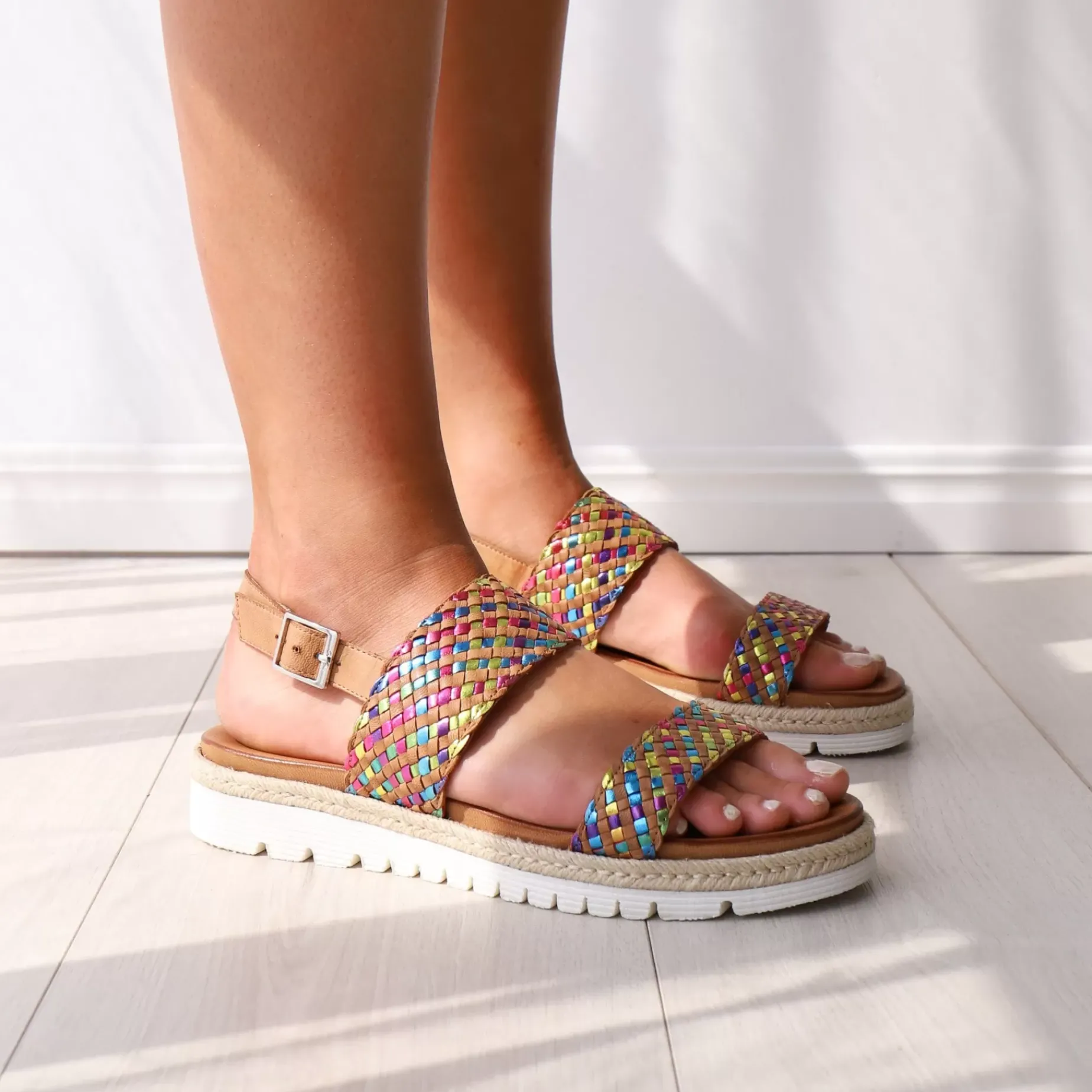 38101 Metallic Weave