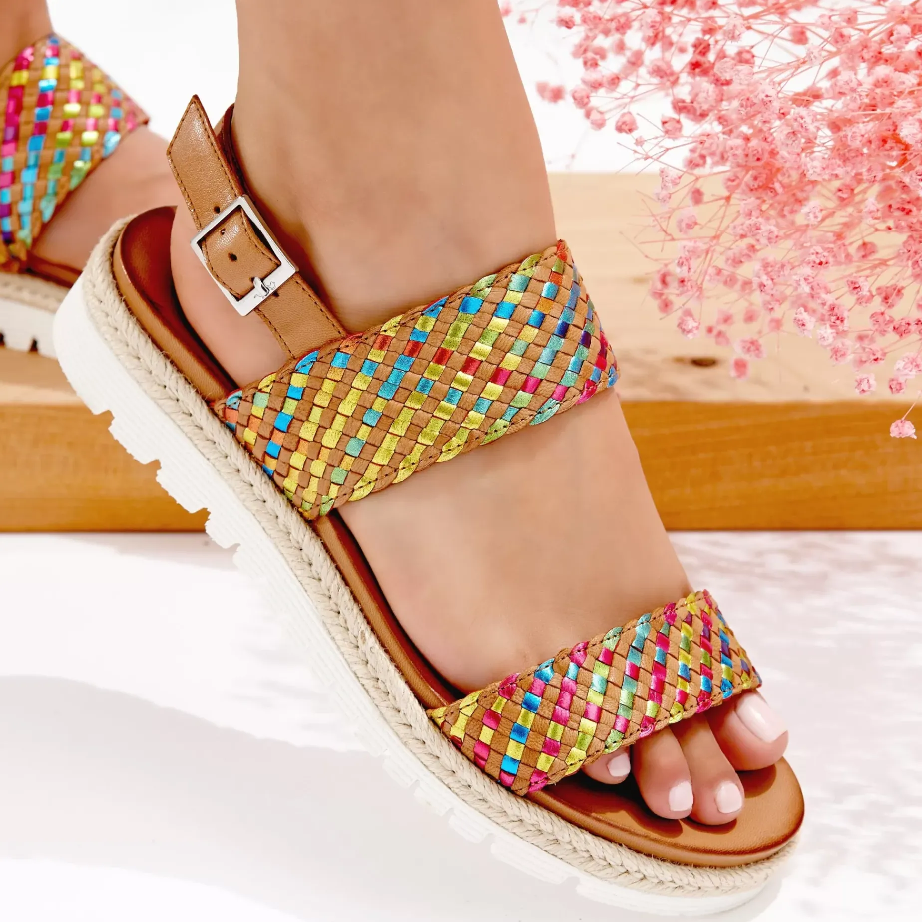 38101 Metallic Weave