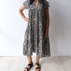 Cartlin Black And Beige Pattern