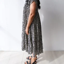 Cartlin Black And Beige Pattern