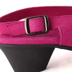 Cynine Magenta Nubuck