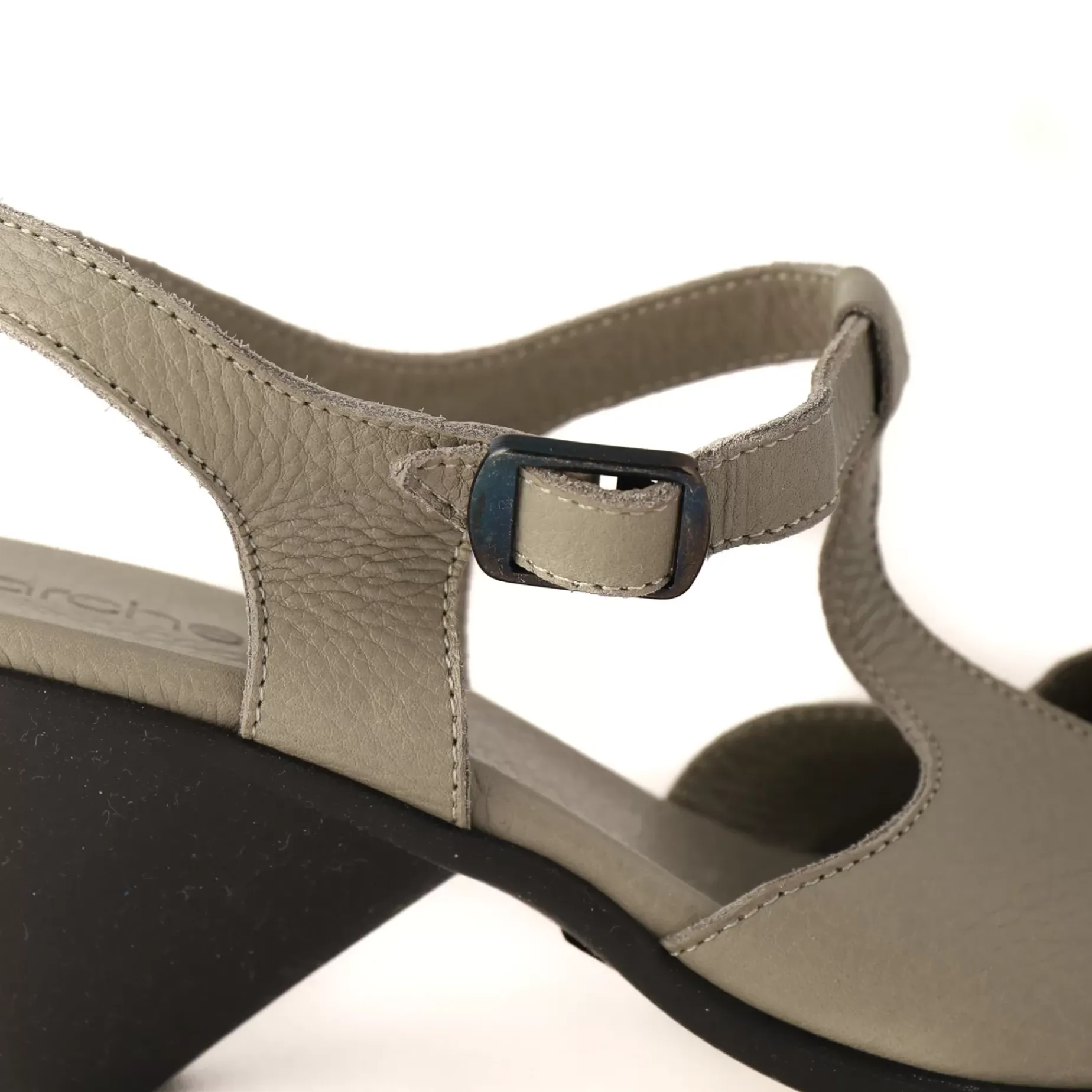Naokya Grey Leather