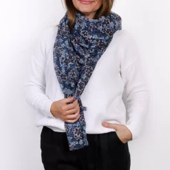 Posy Blue
